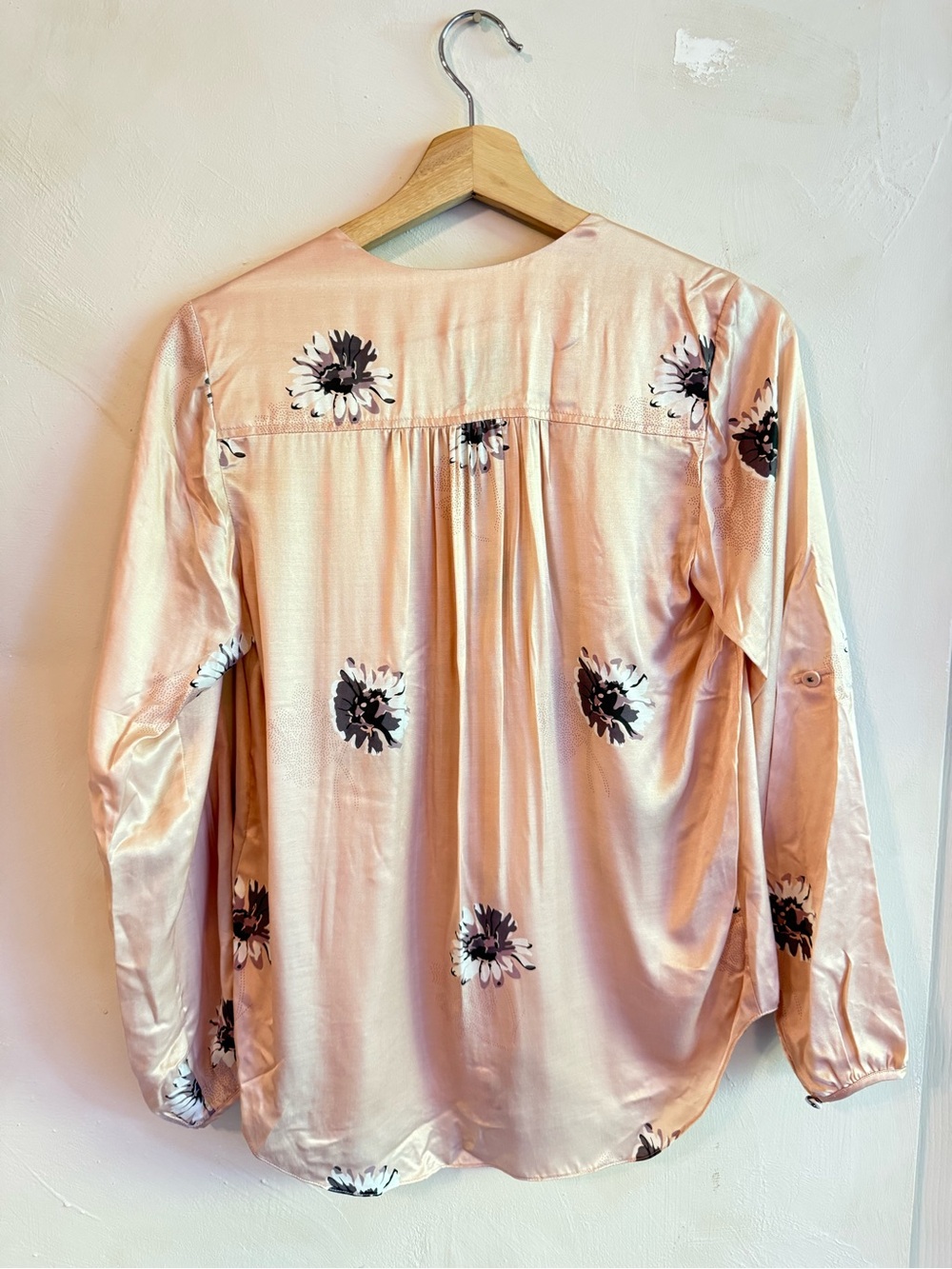 Rebecca Taylor Blush Silk Blend Floral Blouse | Ruffle V-Neck | Romantic Office - Picture 3 of 16